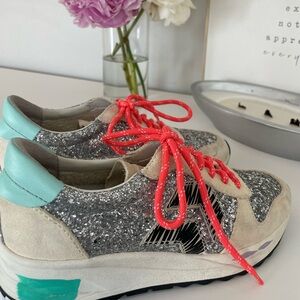 Size 6 Dolce Vita gently used